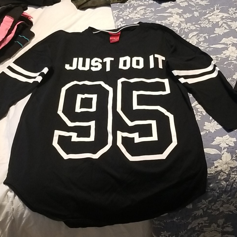 Nike Jersey- NWOT